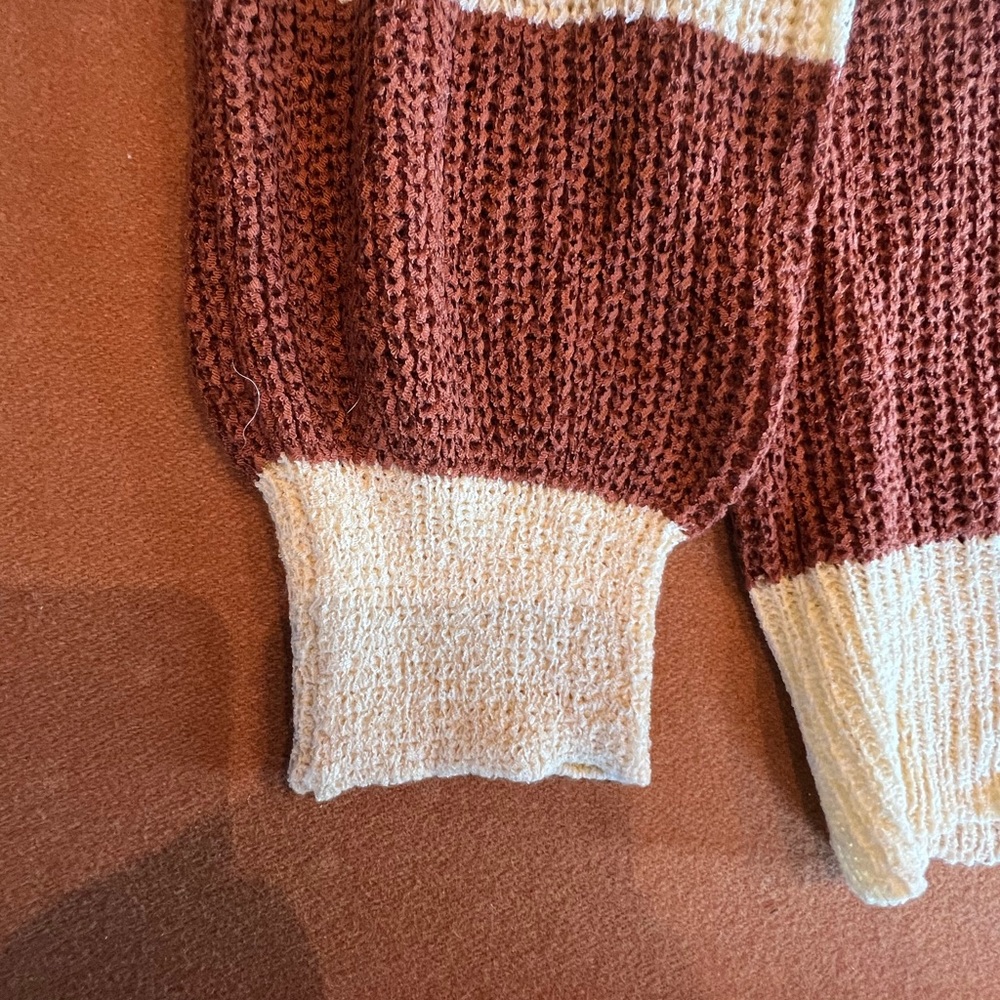 Sweater - Picture 3 of 4